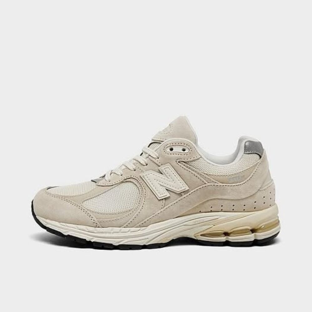 New Balance 2002R Size 5.5 Women’s/4 Men’s